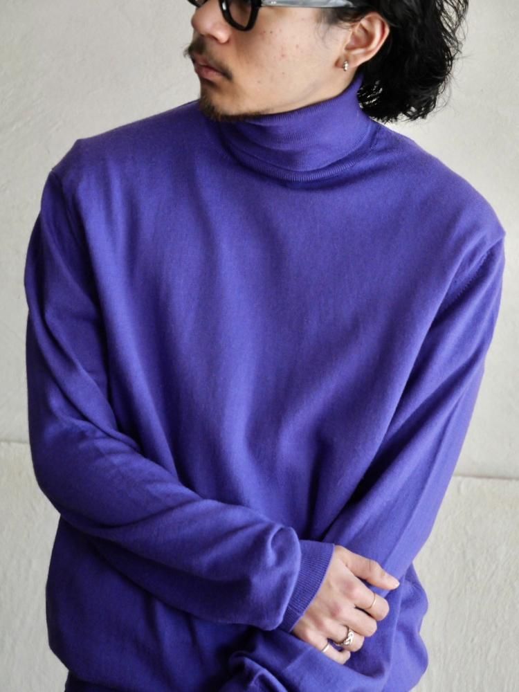 90~00's Italian Old Turtle-neck Wool Sweater, Purple