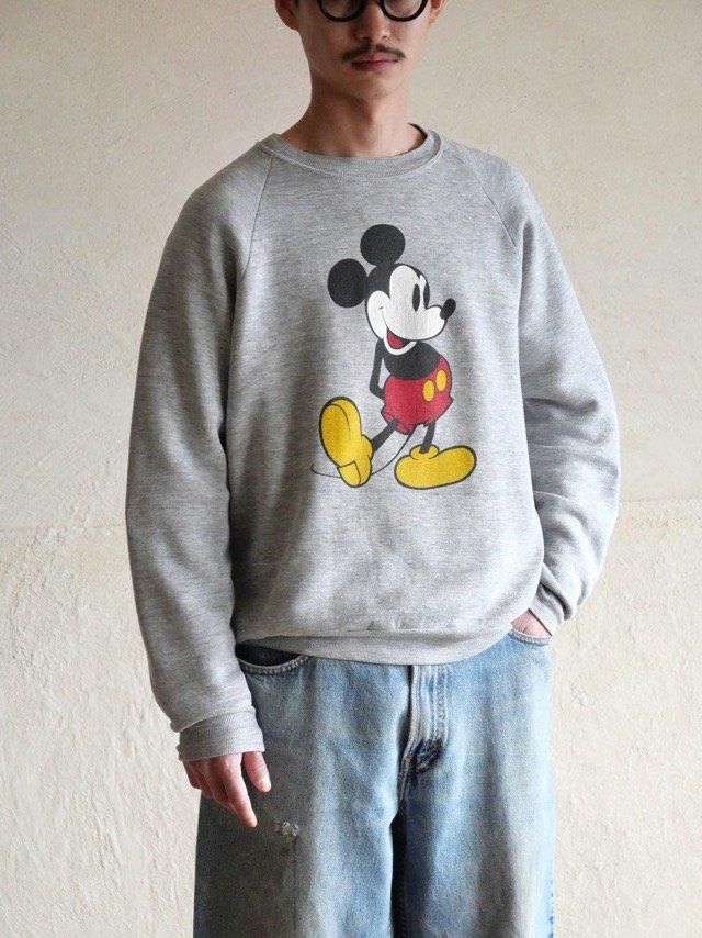 1980's Vintage Disney Official Sweat Shirt 
"Mickey Mouse" Made in USA.