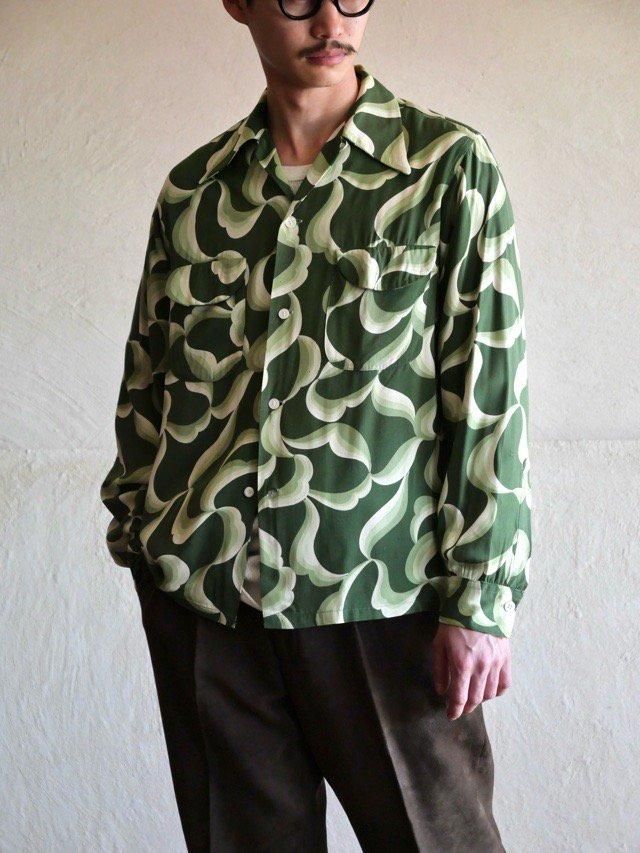 1940's Vintage Rayon Shirt "Leaf"