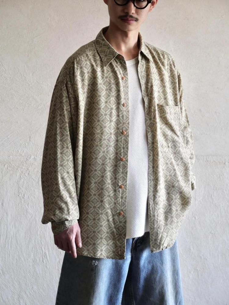 1990~00's CLAIBORNE 100% Rayon Printed Shirt "BIEGE"