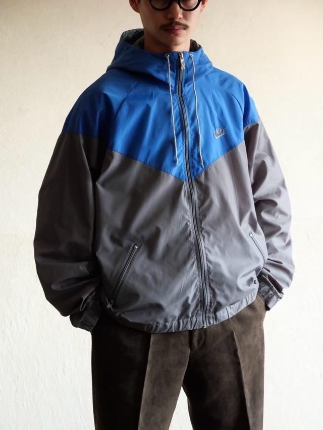 1990s Vintage NIKE Hooded Nylon Jacket