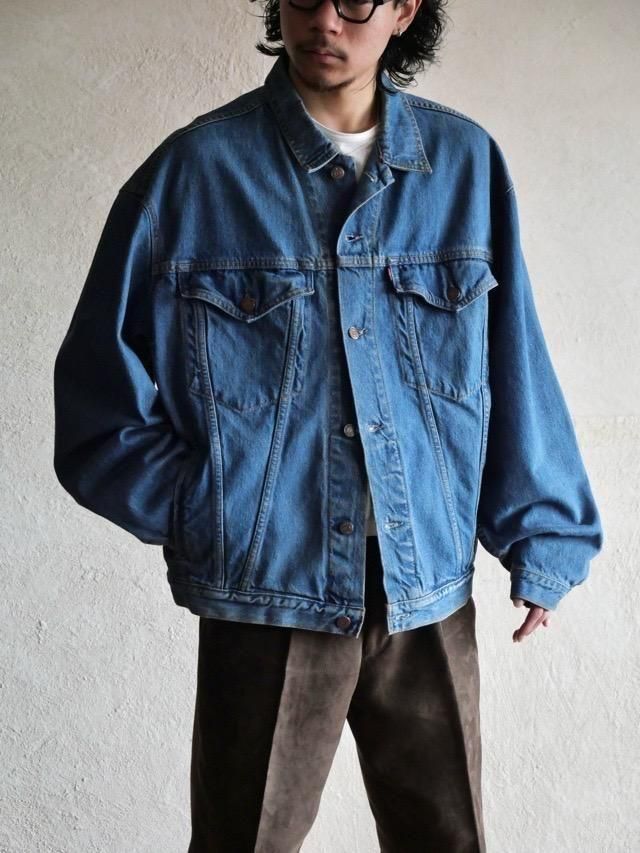 1999's Vintage Canada Levis75525 Denim Tracker Jacket