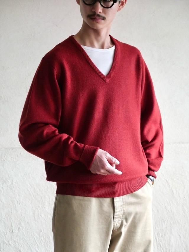 1980's Vintage Ballantyne Knit Sweater, 
100% Super Geelong Wool / Carmine