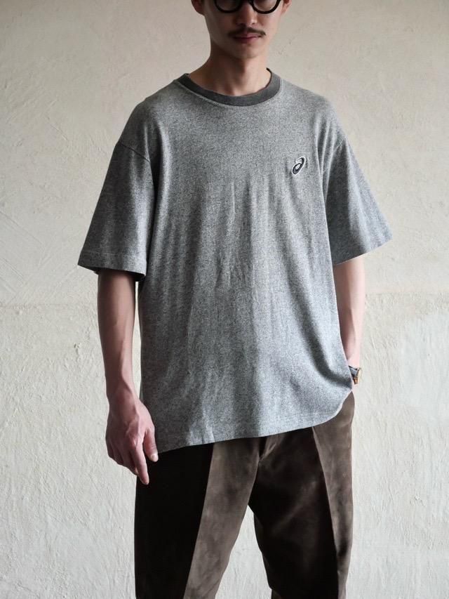 1990's Italian Vintage asics Ringer T-shirt
Made in Italy. / Heather-GRAY