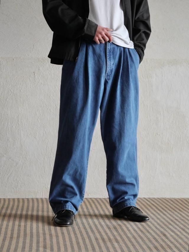 1990s DOCKERS Loose Fit Denim 2tucks Trousers