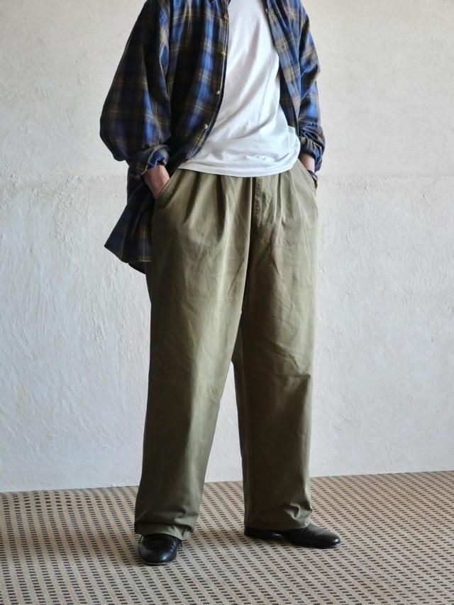 1990~00's ErmenegildoZegna Cotton Chino Trousers
"Hard Fade Olive Color"