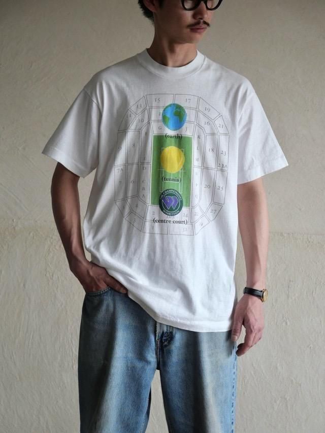 1990's Vintage Printed T-shirt 
"WIMBLEDON Official" / Made in USA.