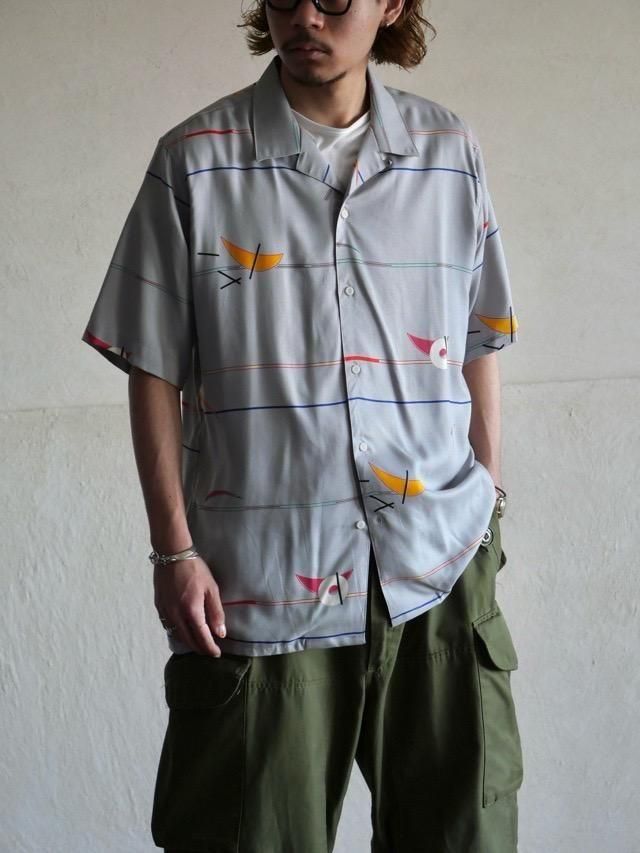 1990's Arrow Rayon Border Design Shirt