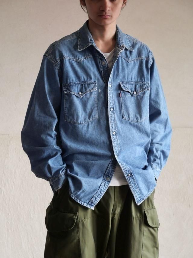 1992s Euro Vintage Levis Western Design Denim Shirt, Made in Portugal