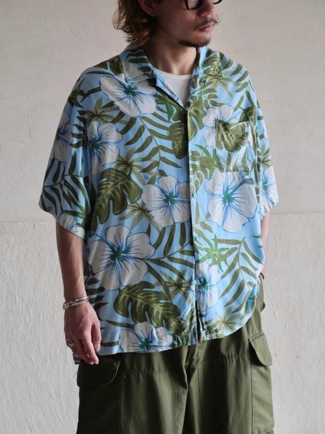 1990s Vintage Puritan 100% Rayon Hawaiian Shirt