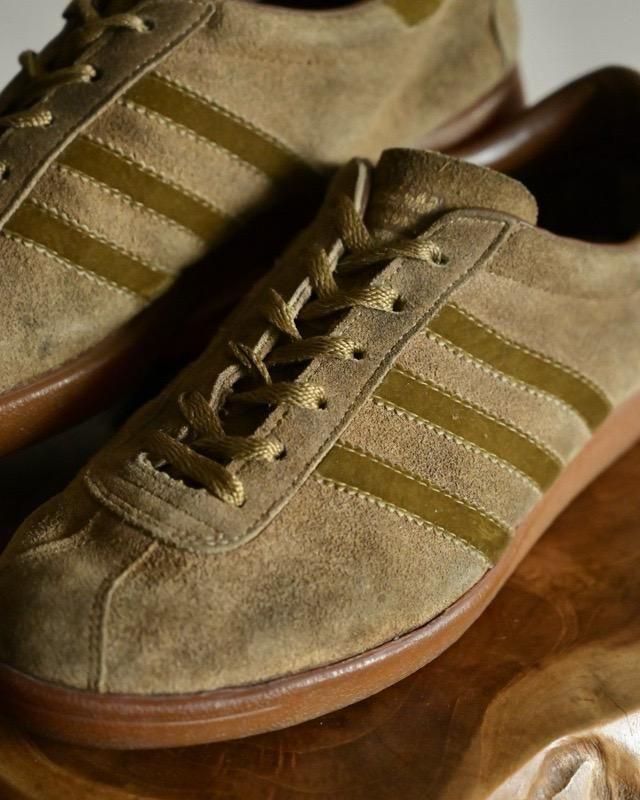 Early-Mid90's Vintage adidas "TOBACCO"
Made in Hungry.
