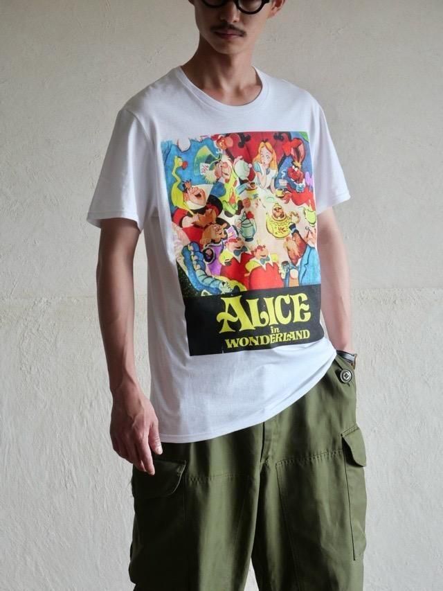 ALICE in WONDERLAND Printed T-shirt Mad Tea Party