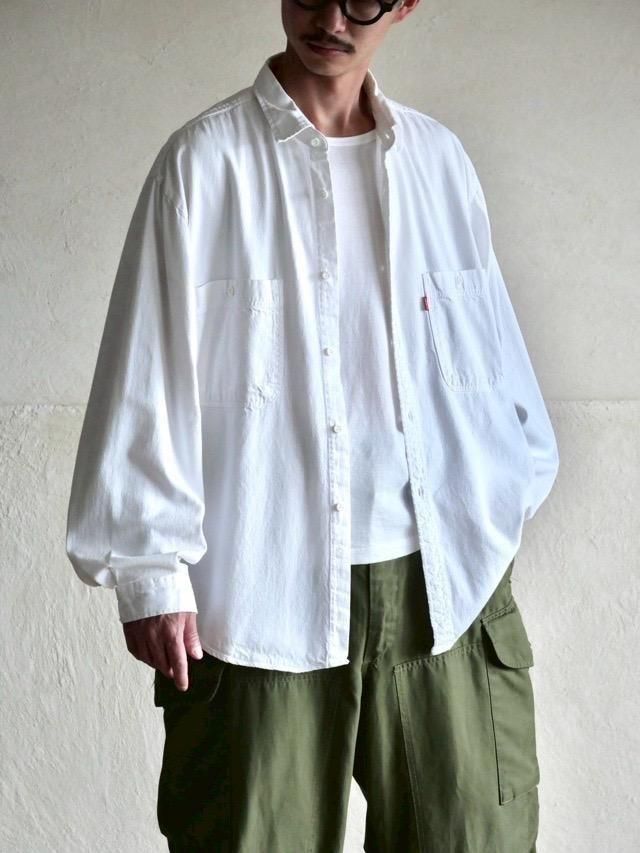 1990's Levi's Cotton White Twill L/S Shirt