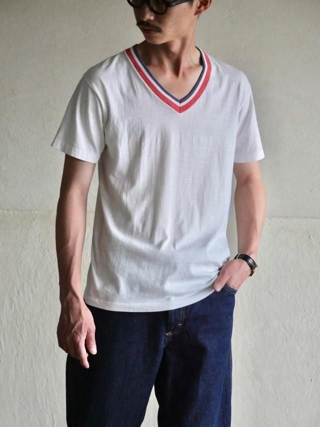 1970s Vintage Hanes V-neck T-shirt
