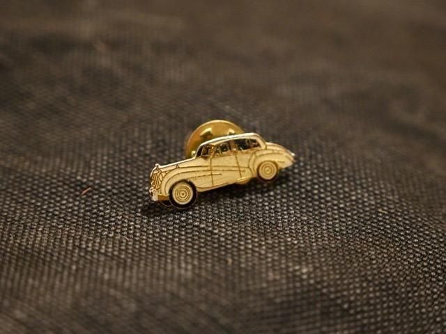 Pins "Car" (Found in Italy)