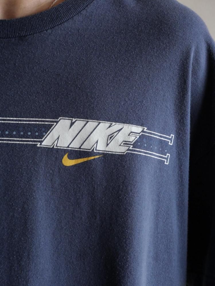 00s Vintage Nike Printed T-Shirt