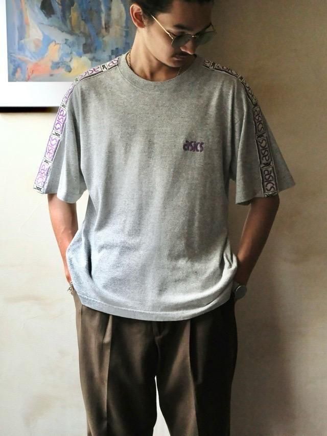 1990's Italian Vintage asics T-shirt  Heather-Grey & Purple