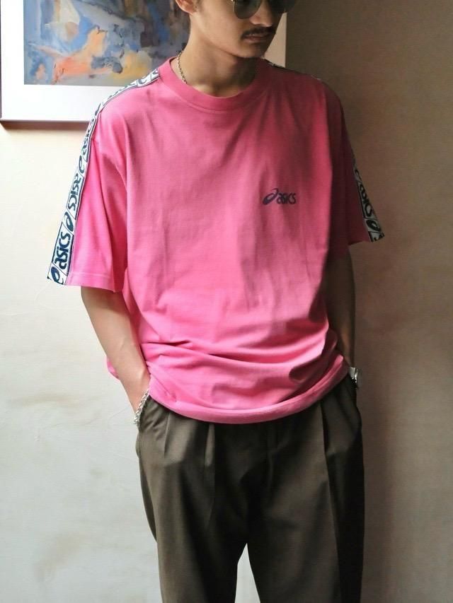 1990's Italian Vintage asics T-shirt  Pink & Black & Navy