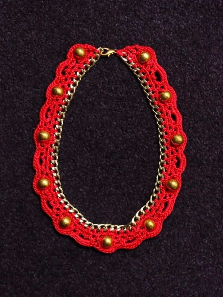 Metal & Knit Necklace