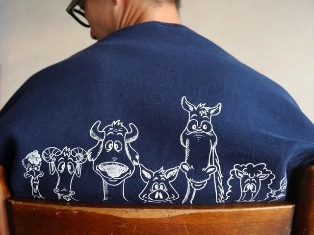 1990s Vintage Russel Peaceful Printed Sweater