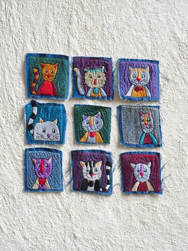 Handmade Mini Wappen "Cats9"