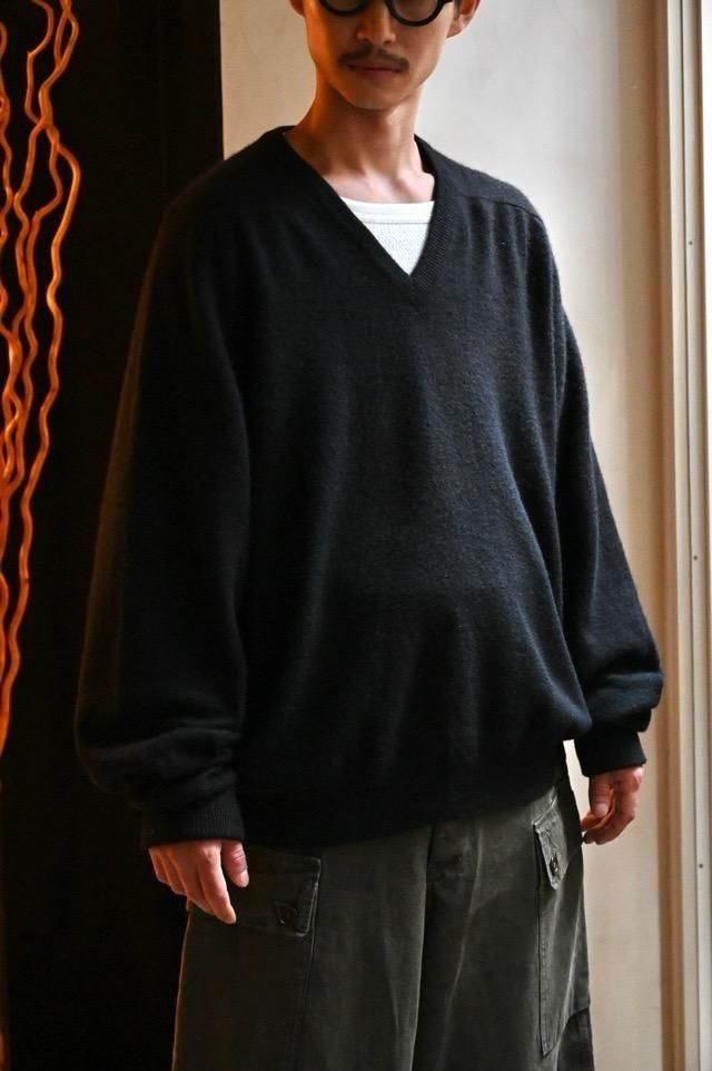 SAKS FIFTH AVENUE 100%Cashmere V-neck Knit Sweater
