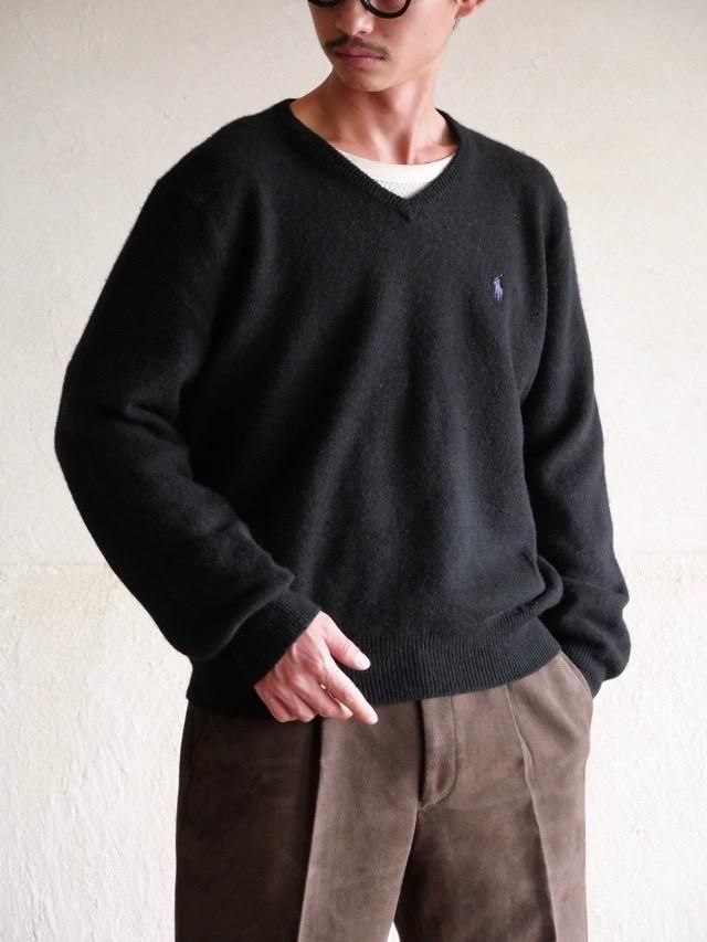 1990s RalphLauren Lambs Wool V-neck Knit sweater