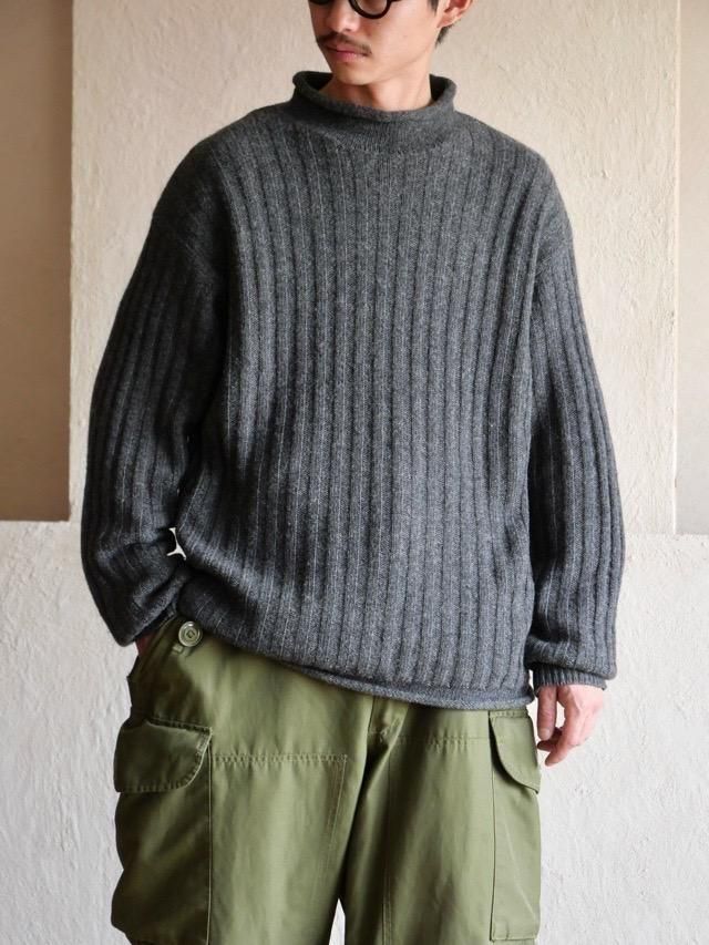 1990's BANANA REPUBLIC Roll-neck Knit Sweater