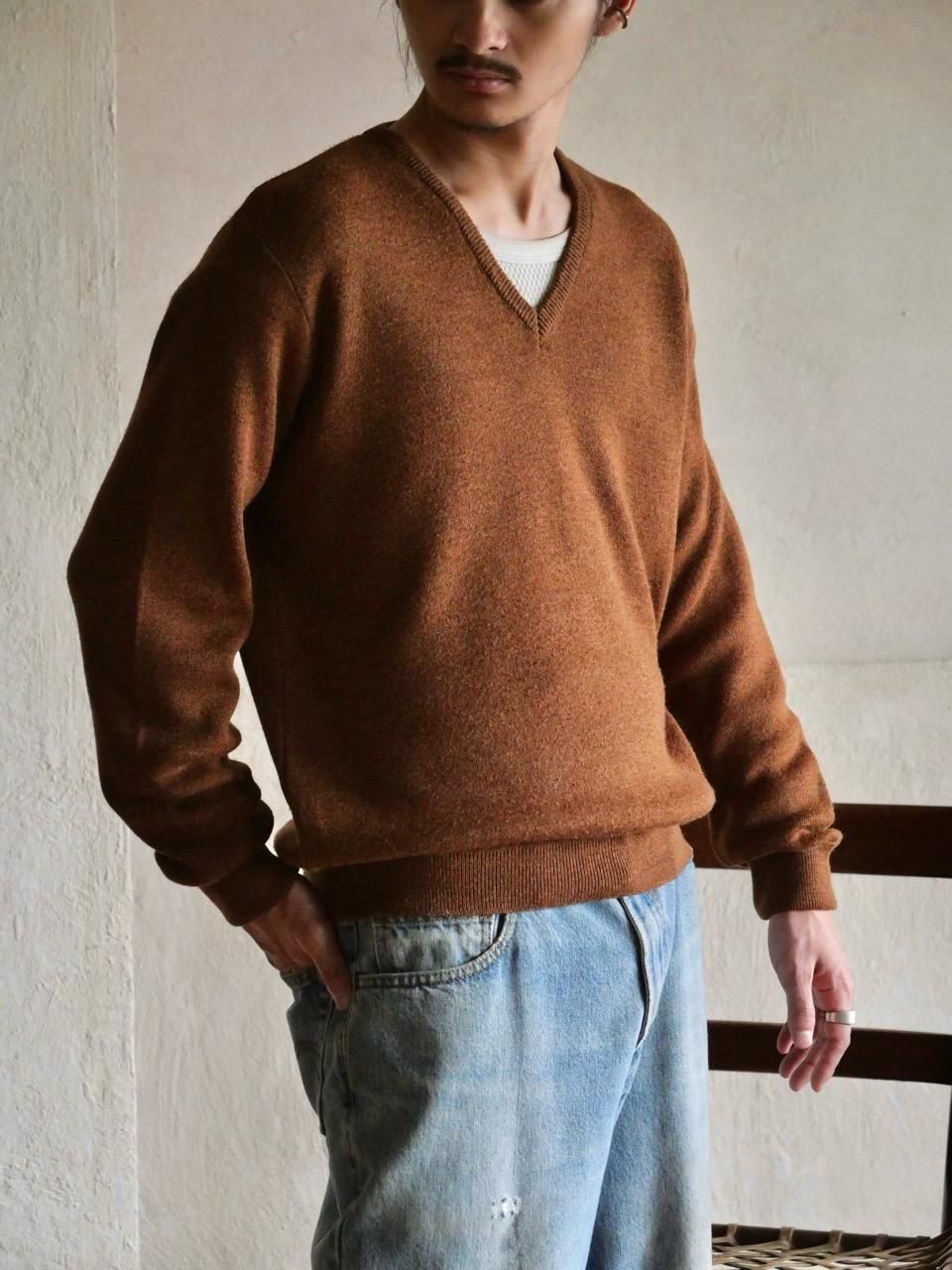 1970~80's EATON"Birkdale" Brown Vneck Sweater