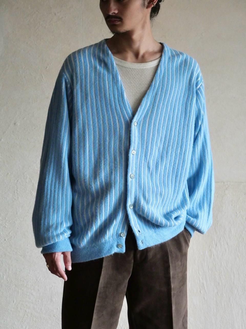 1960's Vintage IZOD LACOSTE
Light-blue Stripe Acryl Knit Cardigan