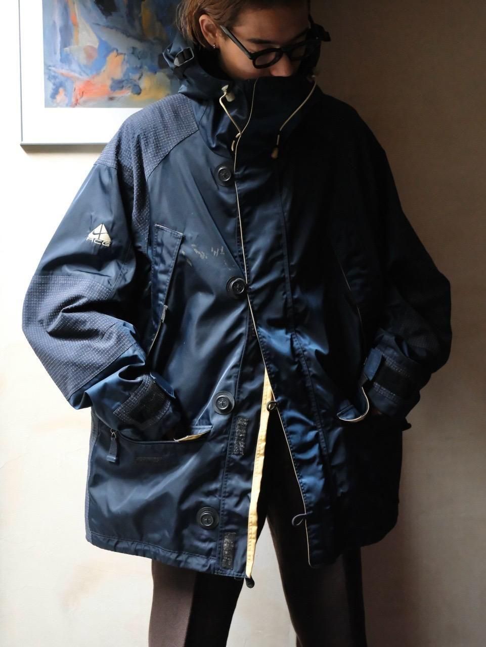 Late90-Early00's NIKE Vintage
- ACG - OTHER LAYER 3 Nylon Parka