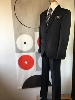 ヒロミチナカノのスーツ