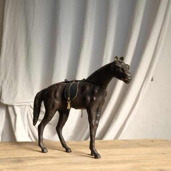革製の馬のオブジェ - RITA brocante