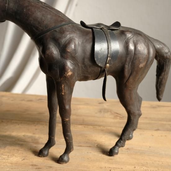革製馬の 置物 革製の馬のオブジェ - RITA brocante