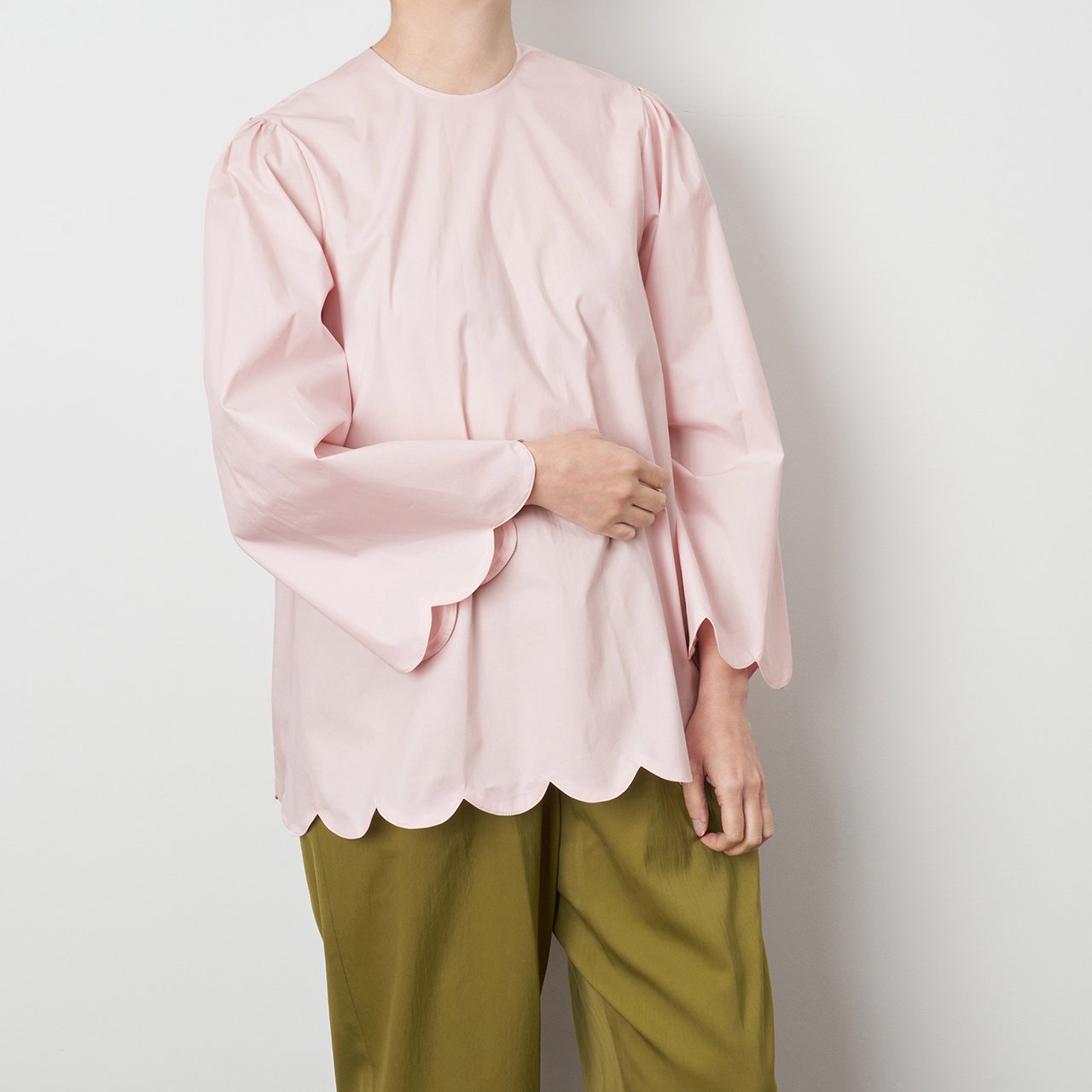Pale Jute <BR>round blouse<BR>pink