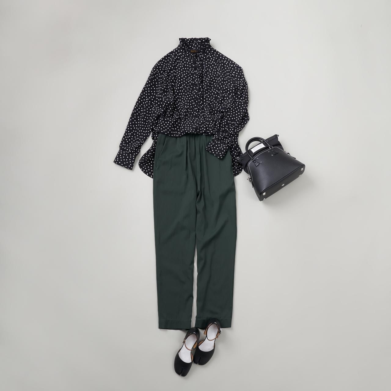 未使用に近いPale Jute basic gather pants カーキ - パンツ