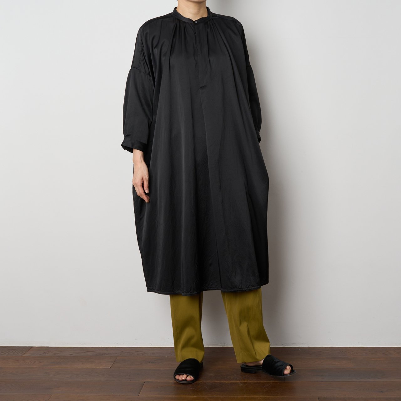 suzuki takayukislip-on dress Black - Pale Jute