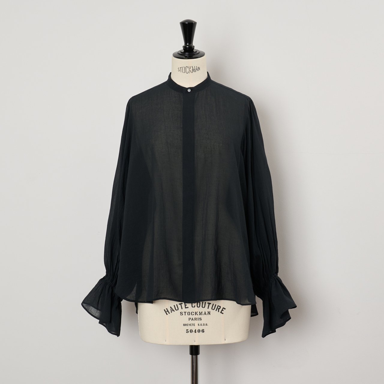 suzuki takayuki <BR>bishop-sleeve blouse<BR>black