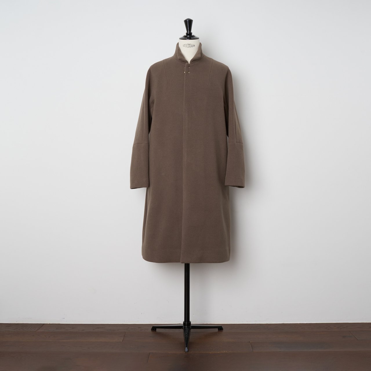 suzuki takayuki <BR>men's standing-collar coat <BR>tauni olive