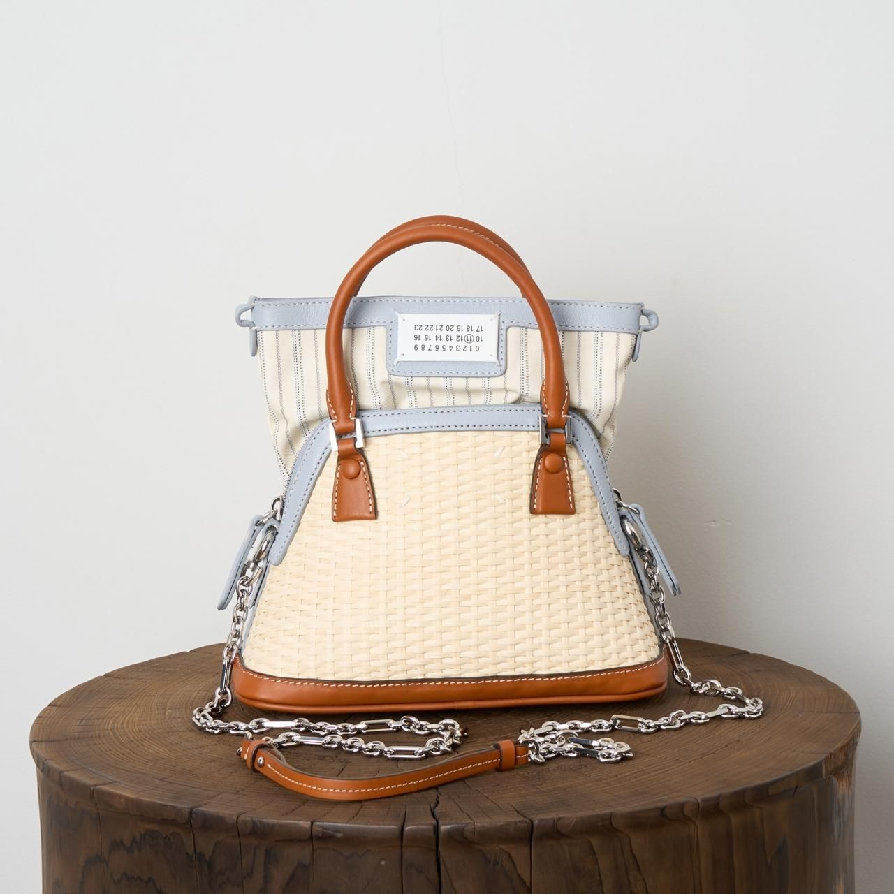 Maison Margiela PARISFEMME5ACマイクロバッグペールブルー Maison Margiela PARISFEMME5ACマイクロバッグペールブルー