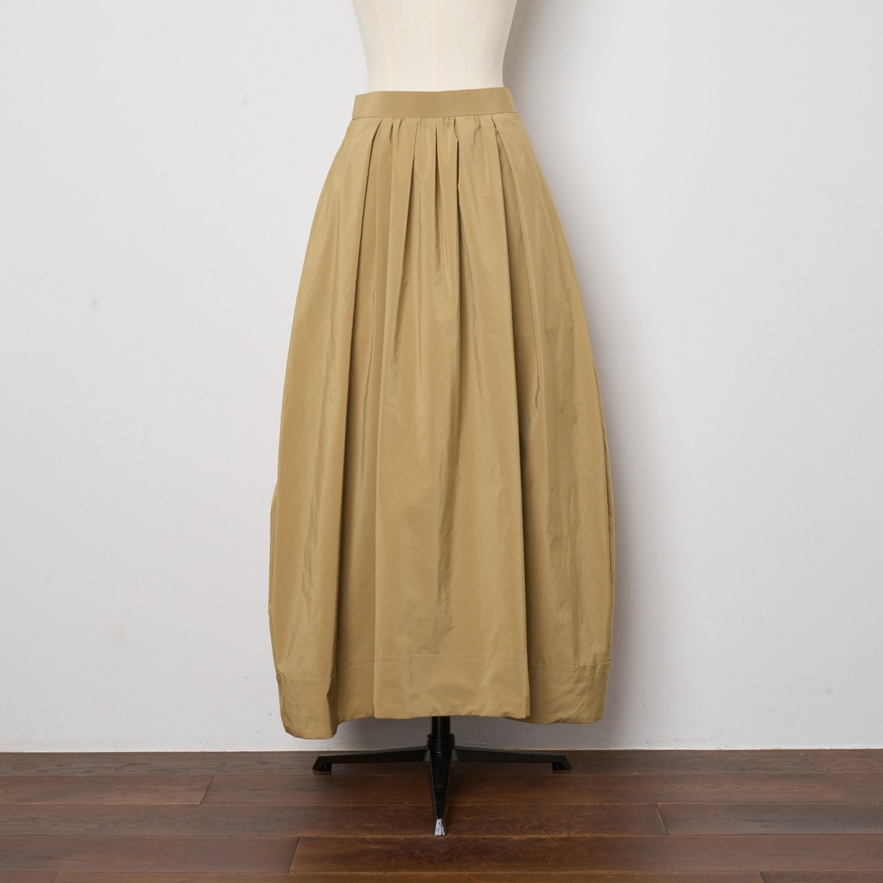 Pale Jute <BR>maxi skirt<BR>beige
