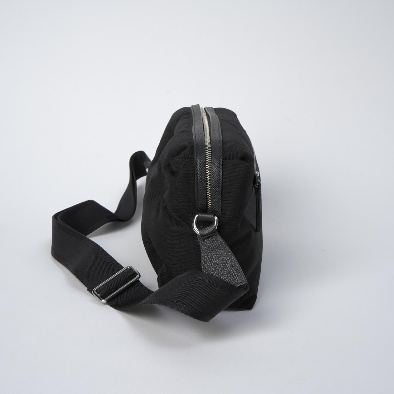 関税込 Maison Margiela グラム スラム スポーツカメラバッグ Maison Margiela - グラム スラム スポーツカメラバッグ | River