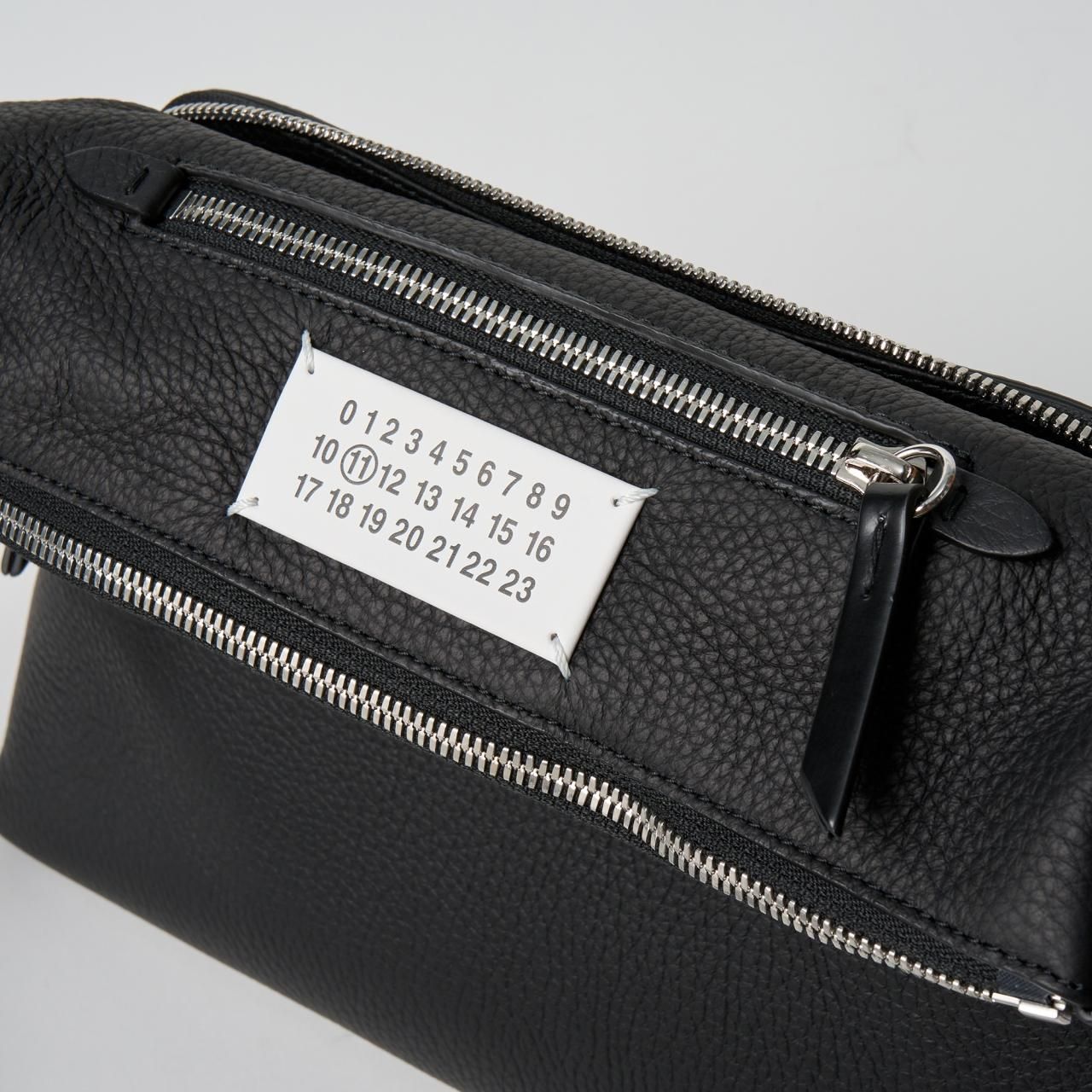 Maison Margiela PARIS FEMME 5AC レザーショルダーバッグ Maison Margiela PARIS FEMME 5AC レザーショルダーバッグ