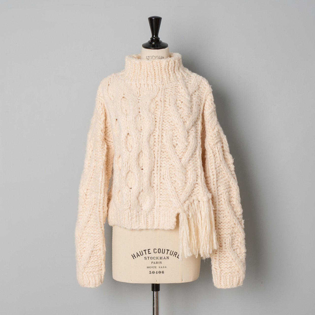 pelleq<BR> silk thread aran hand knitted<BR>