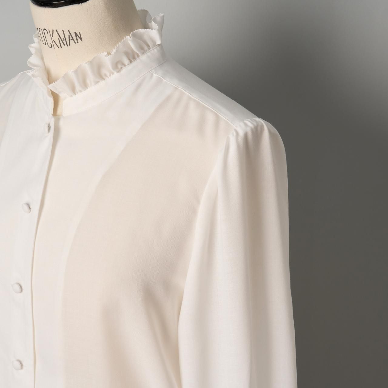 Pale Jutefrill collar blouse「 Brigitte Ⅱ」white - Pale Jute