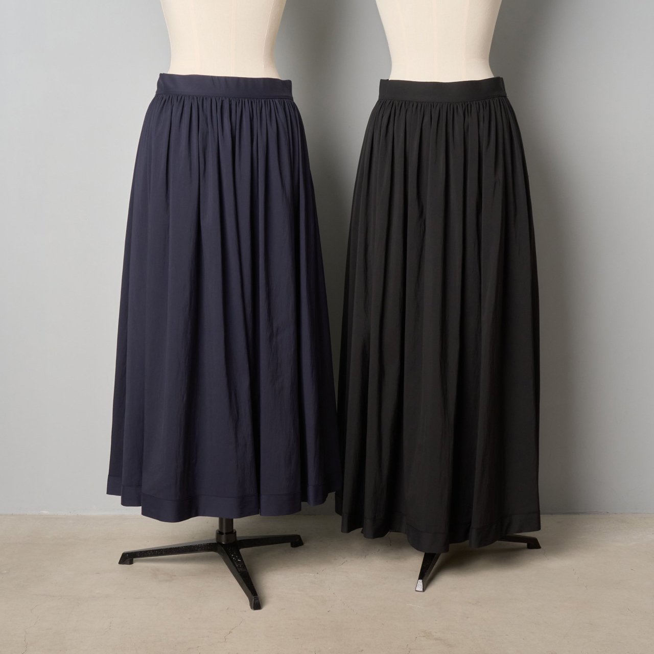 Pale Jute <BR>Basic gather long skirt<BR>