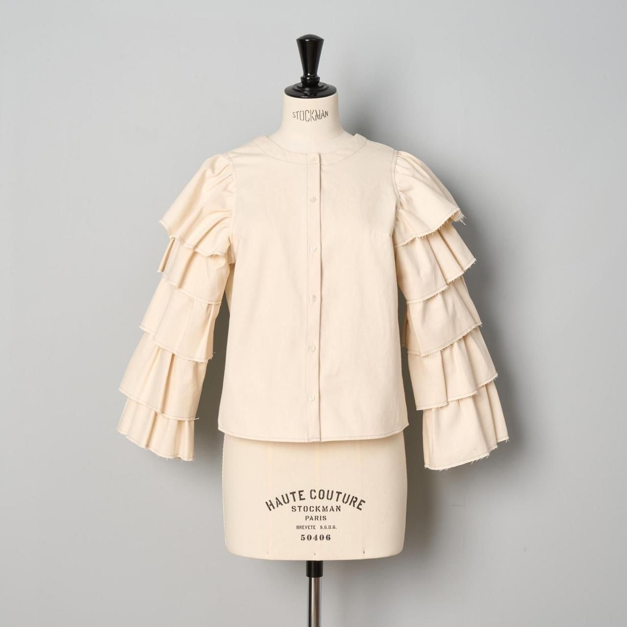 pelleq<BR>flower sleeve denim shirt<BR>