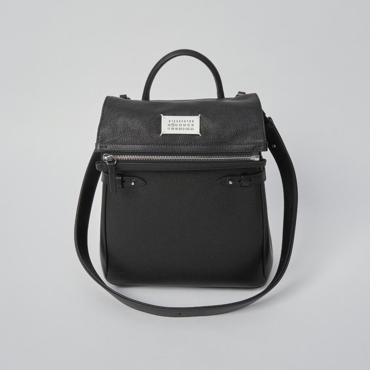 Maison Margiela PARIS<BR>FEMME<BR>¡Ö5AC¡× ¥È¥Ã¥×¥Ï¥ó¥É¥ë¥Ð¥Ã¥¯¥Ñ¥Ã¥¯<BR>black