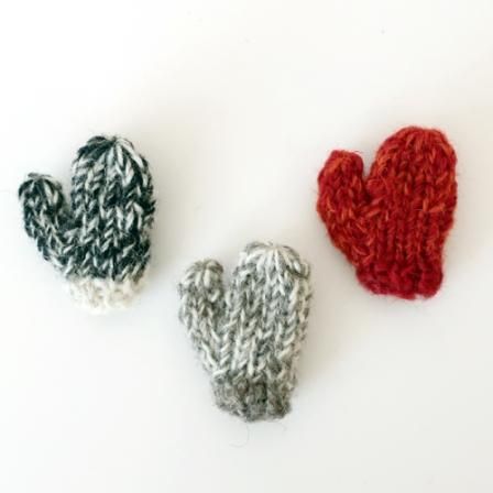 <img class='new_mark_img1' src='https://img.shop-pro.jp/img/new/icons3.gif' style='border:none;display:inline;margin:0px;padding:0px;width:auto;' />SN ミニミトンBrooch