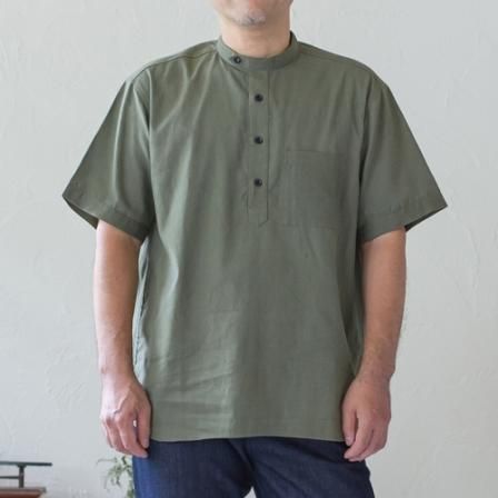 <img class='new_mark_img1' src='https://img.shop-pro.jp/img/new/icons6.gif' style='border:none;display:inline;margin:0px;padding:0px;width:auto;' />CH EMスタンドカラーシャツ